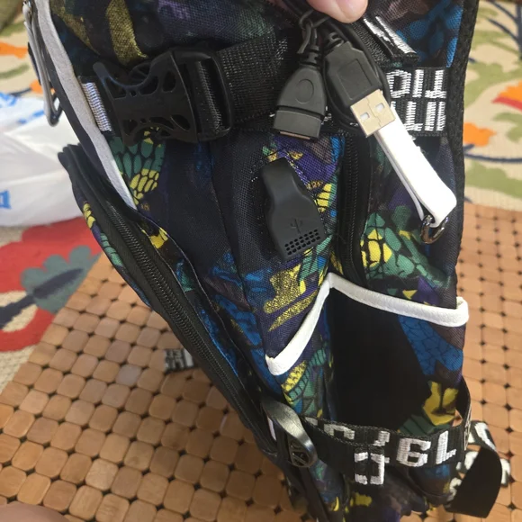 Roblox Kids Backpack with USB Charging Port - Black and Blue - Picture 4 of 6